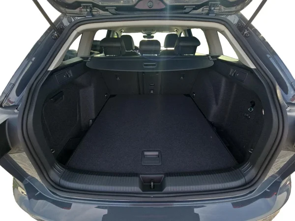 VOLKSWAGEN Golf VIII SW (2026) — foto 14 van 24