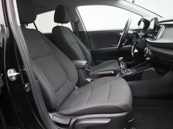Kia Rio (2023) — foto 25 van 35