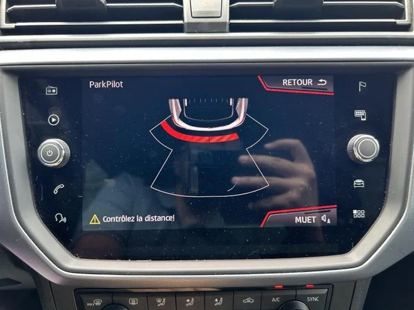 SEAT Arona (2018) — foto 9 van 28