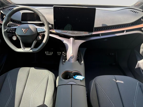 CUPRA Tavascan (2026) — foto 2 van 24