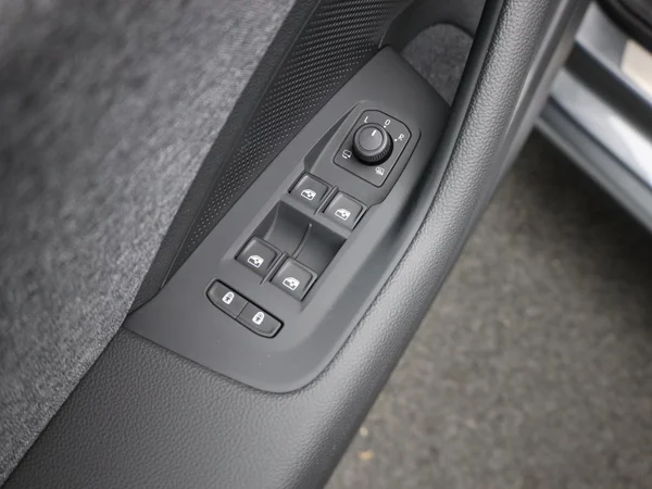 SKODA Superb Combi Dsl (2024) — foto 7 van 24
