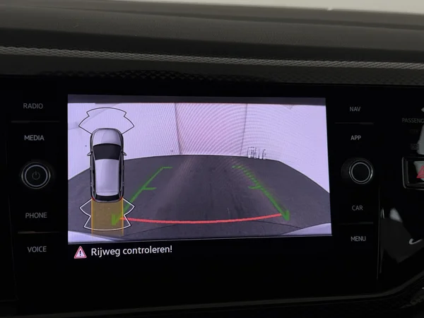 VOLKSWAGEN Polo (2022) — foto 11 van 27
