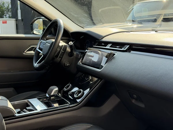Land Rover Range Rover Velar (2022) — foto 5 van 28
