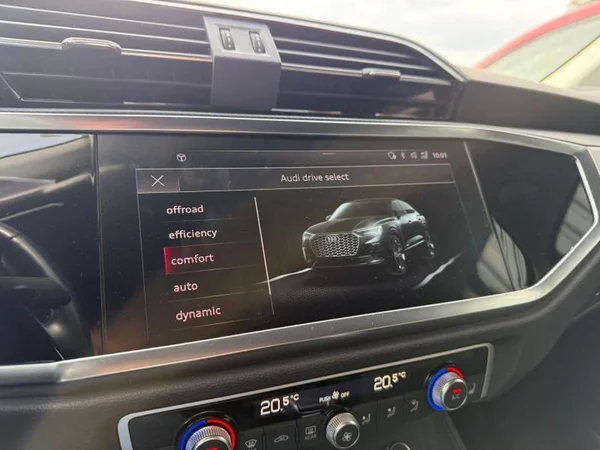 AUDI Q3 Sportback Dsl (2020) — foto 11 van 26