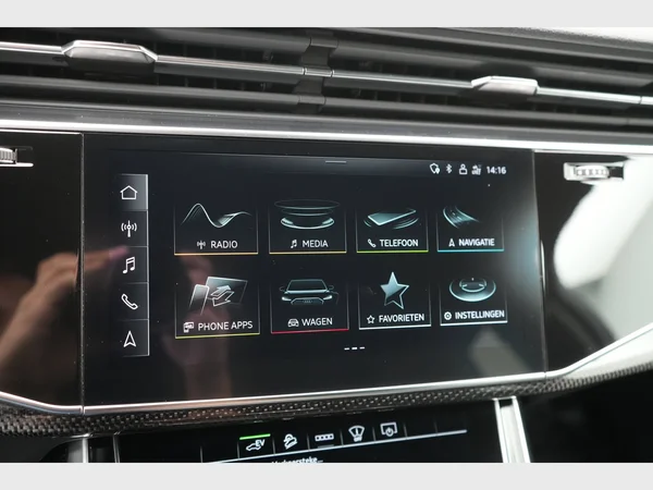 AUDI Q7 PHEV (2024) — foto 10 van 37