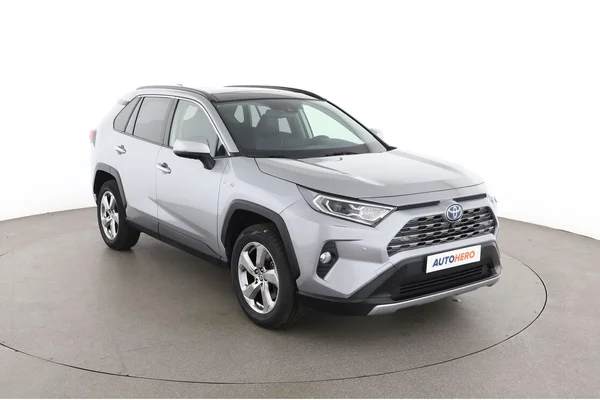 Toyota RAV4 (2021) — foto 14 van 16
