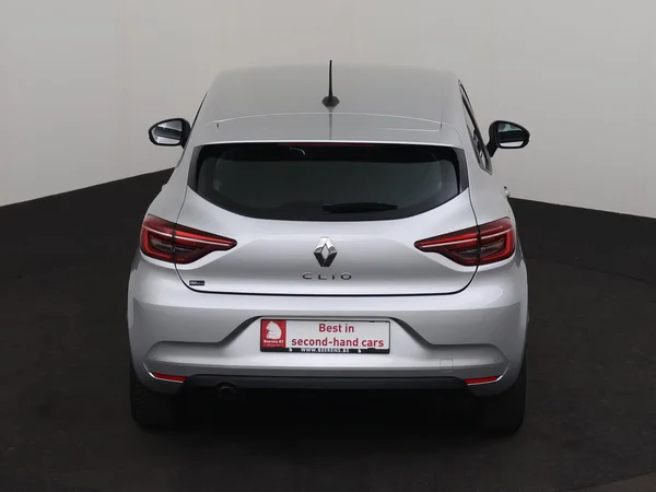 RENAULT Clio (2022) — foto 23 van 26