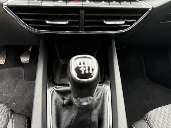 SKODA Octavia Combi (2021) — foto 4 van 24