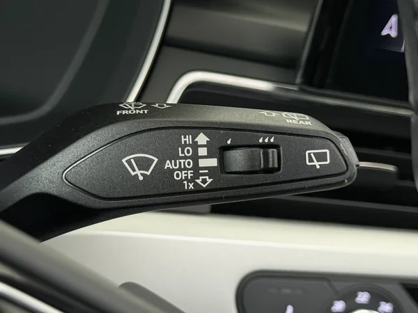 AUDI A4 (2022) — foto 17 van 31