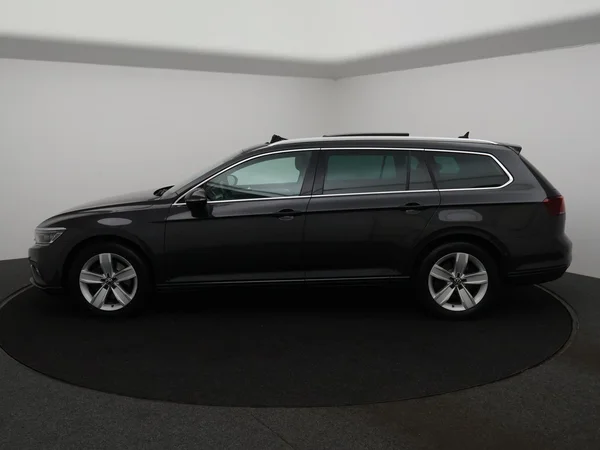VOLKSWAGEN Passat SW Dsl (2021) — foto 11 van 30