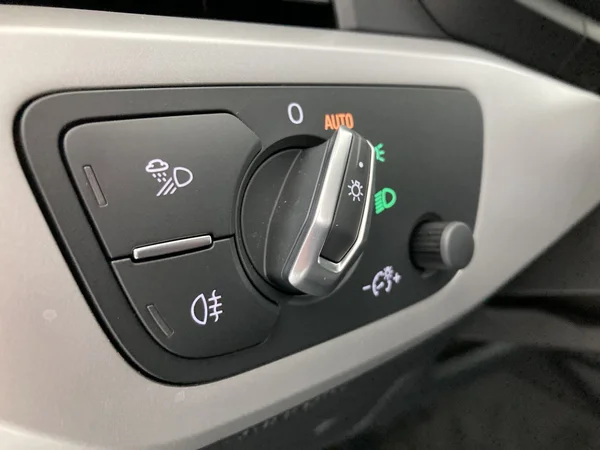 AUDI A4 Avant (2024) — foto 10 van 36