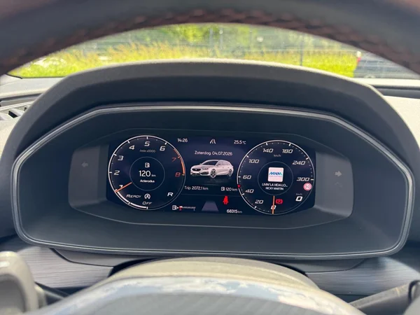 CUPRA Leon ST (2023) — foto 6 van 24