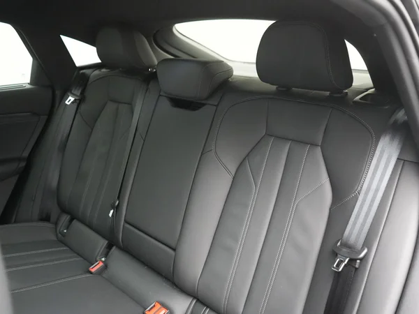 AUDI Q6 Sportback e-tron (2025) — foto 4 van 41