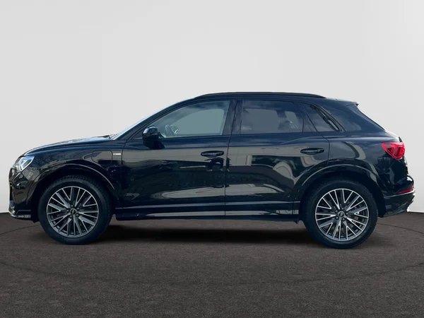 AUDI Q3 PHEV (2022) — foto 24 van 24