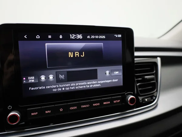 Kia Rio (2023) — foto 16 van 38