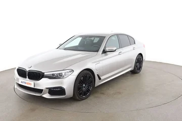BMW 5-serie e9db15a9-bf64-45d8-9ac4-e7822f58d785