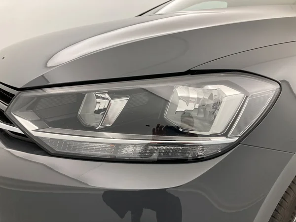 VOLKSWAGEN Touran (2020) — foto 25 van 36