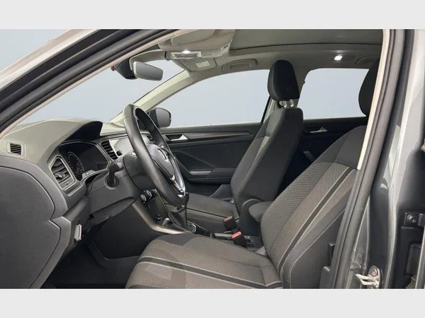 Volkswagen T-Roc (2018) — foto 15 van 15