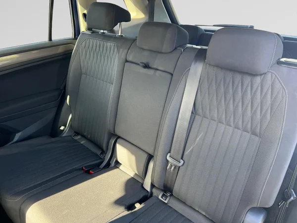 VOLKSWAGEN Tiguan Allspace (2025) — foto 10 van 24