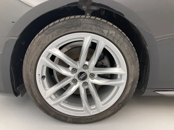 AUDI A4 Avant (2023) — foto 27 van 36