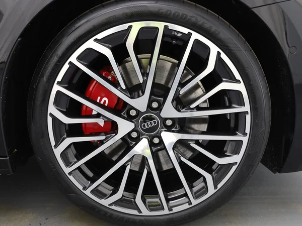 AUDI S5 Avant (2025) — foto 15 van 23