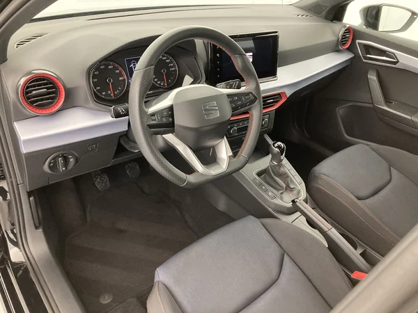 SEAT Ibiza 5P/D (2022) — foto 8 van 36