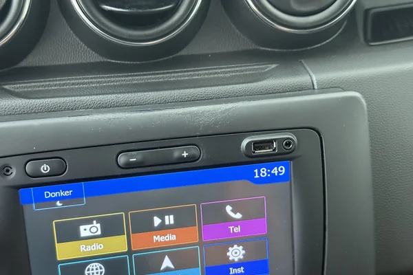 Dacia Duster (2018) — foto 8 van 20