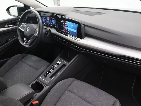 Volkswagen Golf (2022) — foto 19 van 25
