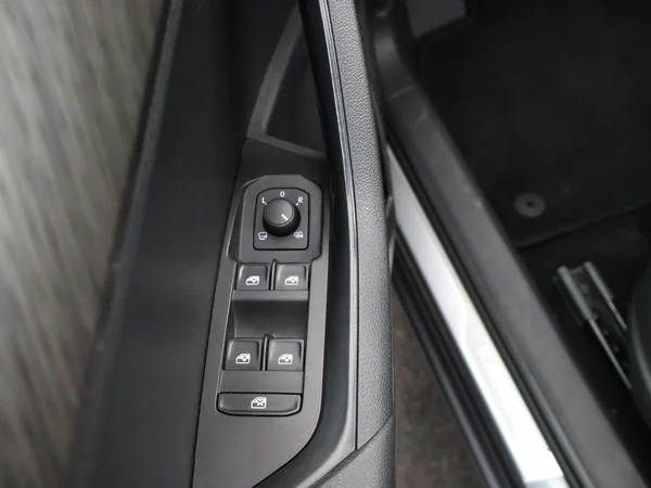 SKODA Karoq (2022) — foto 20 van 28