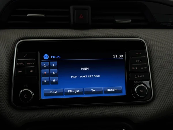 NISSAN Micra (2018) — foto 10 van 24
