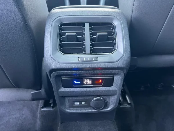 VOLKSWAGEN Tiguan (2022) — foto 20 van 29
