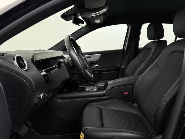 MERCEDES GLA 250 (2021) — foto 2 van 32