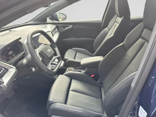 AUDI Q4 e-tron (2025) — foto 23 van 23