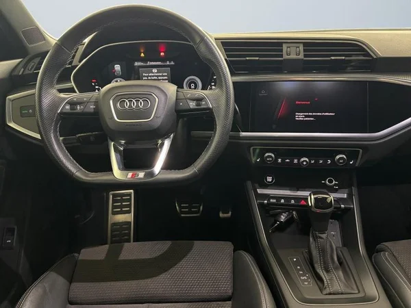 Audi Q3 (2022) — foto 5 van 35