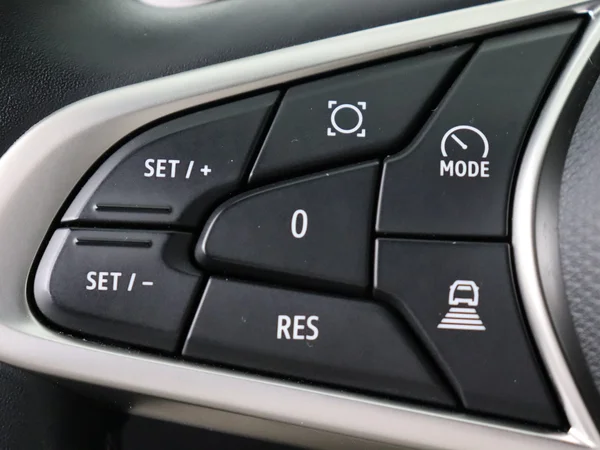 RENAULT Arkana (2024) — foto 9 van 28