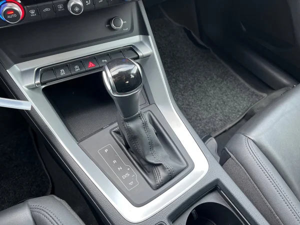 AUDI Q3 (2019) — foto 9 van 23
