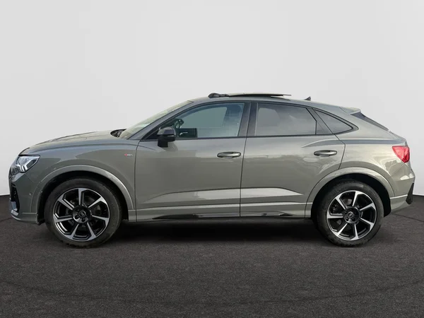 AUDI Q3 Sportback (2023) — foto 12 van 22