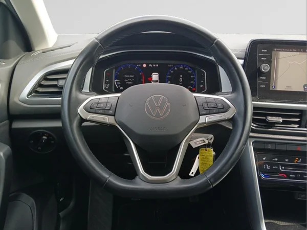 VOLKSWAGEN T-Roc (2022) — foto 14 van 21