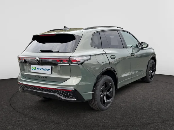 VOLKSWAGEN Tiguan (2025) — foto 14 van 24
