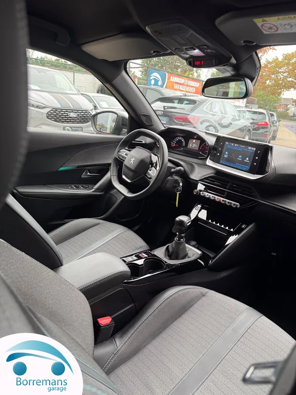 Peugeot 2008 (2023) — foto 20 van 45