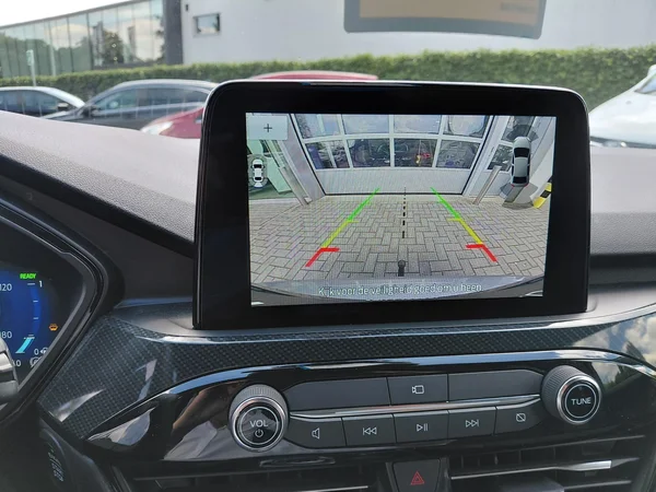 Ford Kuga (2023) — foto 5 van 21
