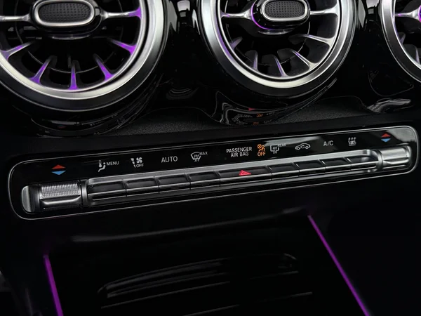 MERCEDES EQB 250 (2022) — foto 17 van 35