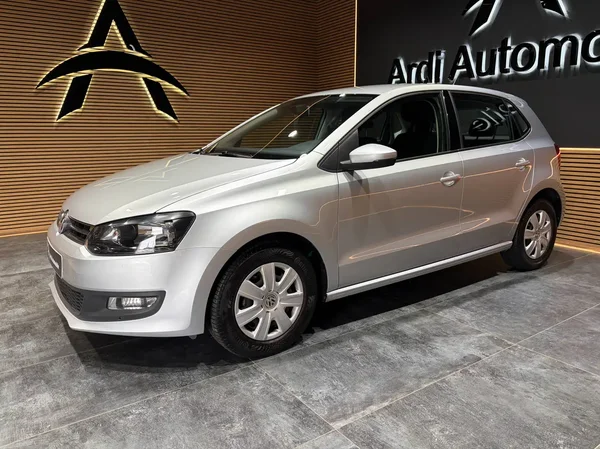 Volkswagen Polo (2014) — foto 7 van 18