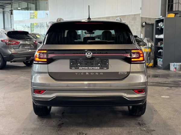 Volkswagen T-Cross (2019) — foto 11 van 16