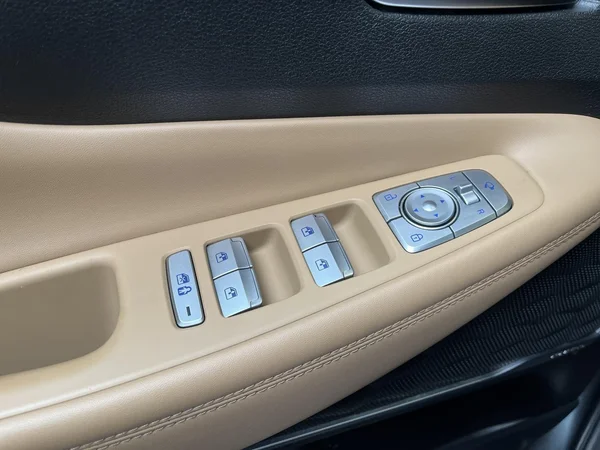Hyundai Santa Fe (2021) — foto 7 van 23
