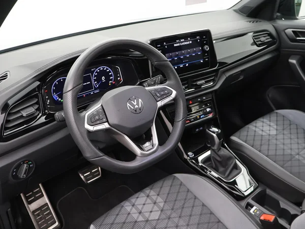 VOLKSWAGEN T-Roc (2025) — foto 2 van 28