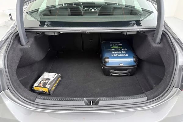 Mercedes-Benz A-Class Sedan (V177) (2019) — foto 10 van 24