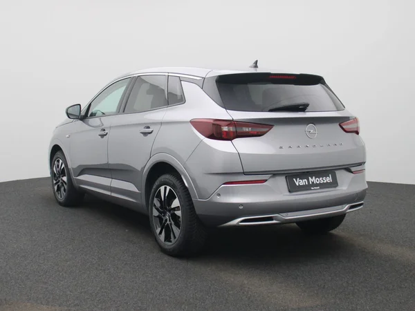 Opel Grandland (2023) — foto 12 van 40