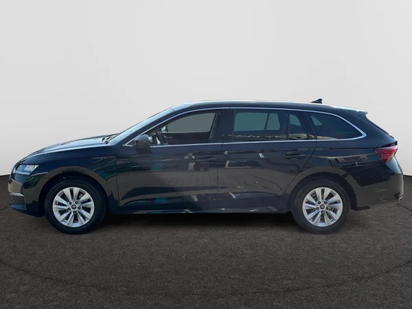 SKODA Octavia Combi (2025) — foto 13 van 22