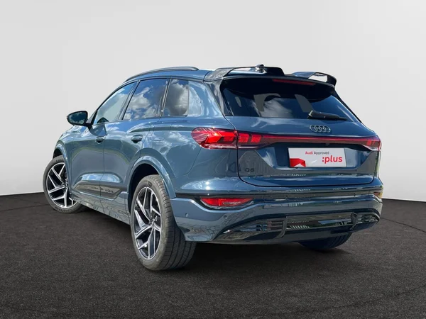 AUDI Q6 e-tron (2025) — foto 12 van 24